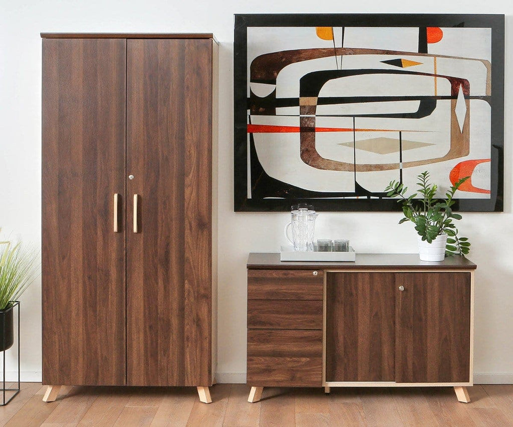 Thorsten Credenza